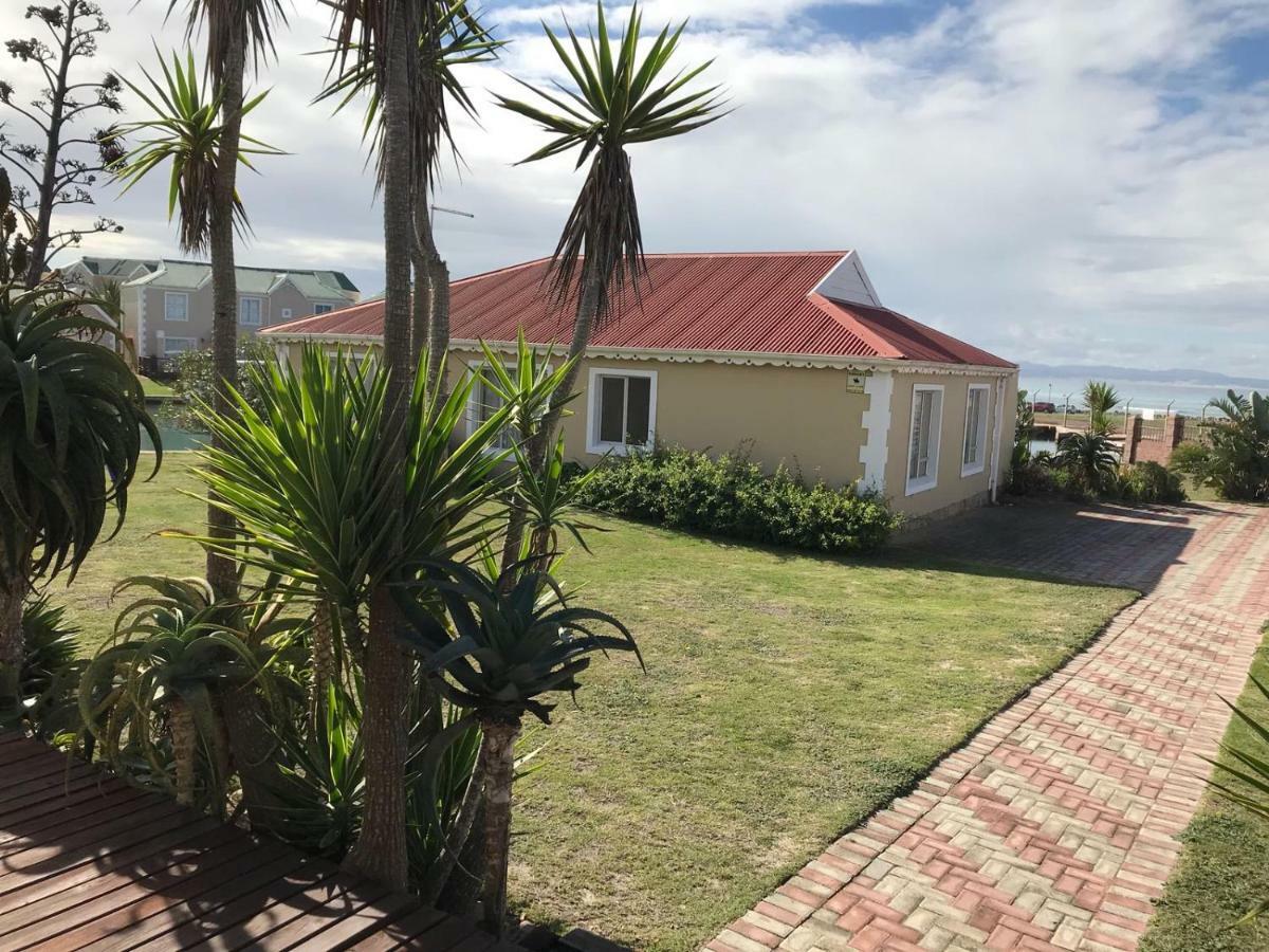 Marina Sands Villa Jeffreys Bay Exterior photo