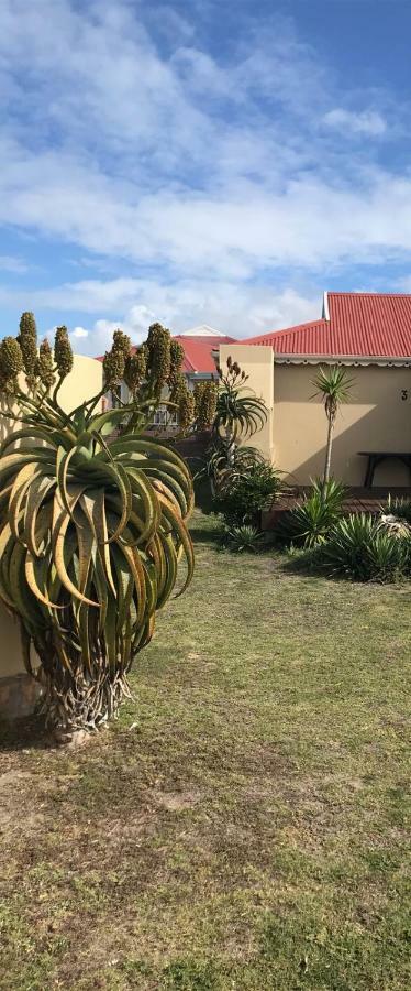 Marina Sands Villa Jeffreys Bay Exterior photo